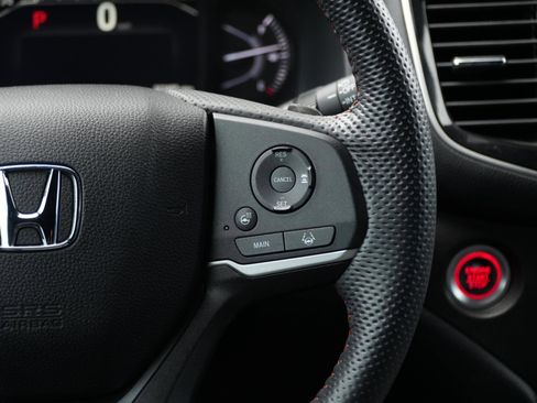 Used 2024 Honda Passport TrailSport image 22