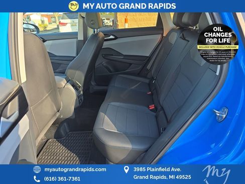 Used 2024 Volkswagen Taos SE image 26