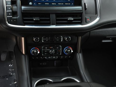 Used 2023 Chevrolet Tahoe High Country w/ Premium Package 2 AWD/4WD image 19