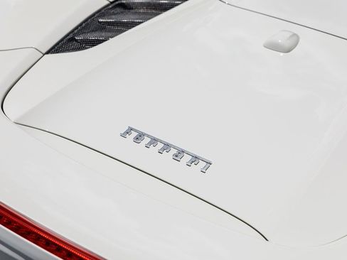 Used 2019 Ferrari 488 Spider RWD image 47