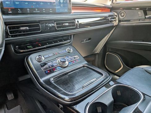 Used 2021 Lincoln Nautilus Reserve FWD image 27