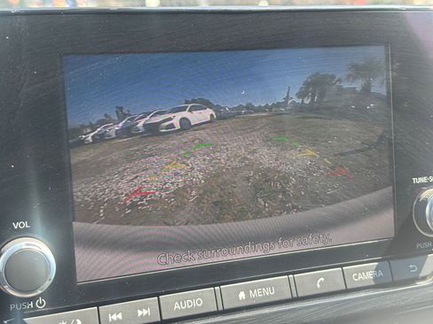 Used 2025 Nissan Pathfinder SV image 25