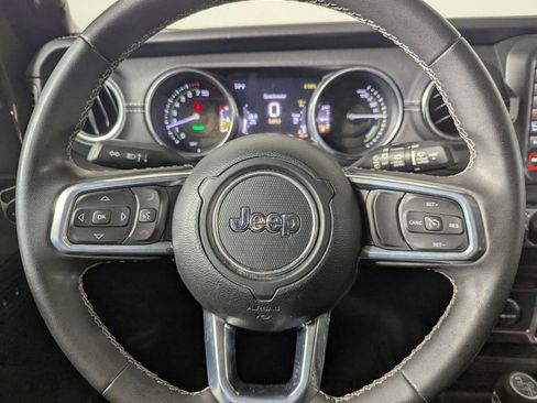 Used 2023 Jeep Wrangler Unlimited Sahara AWD/4WD image 19