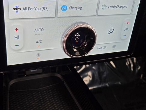 Certified 2023 Ford Mustang Mach-E Select image 22