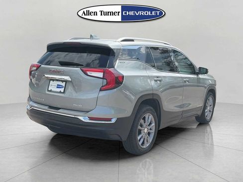 Used 2024 GMC Terrain SLT AWD/4WD image 4