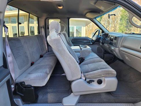 Used 2001 Ford F250 XLT image 13