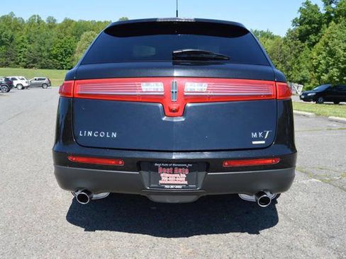 Used 2012 Lincoln MKT AWD image 8