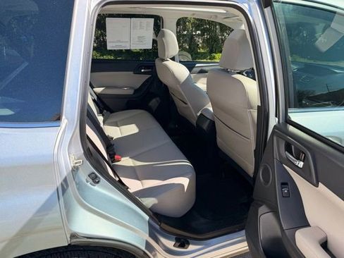 Used 2018 Subaru Forester 2.5i Limited AWD/4WD image 12