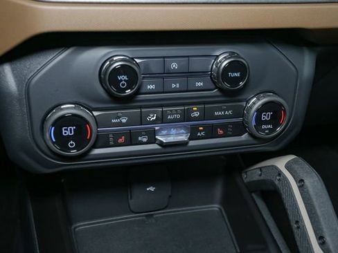 Used 2024 Ford Bronco Outer Banks AWD/4WD image 24