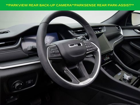 Used 2023 Jeep Grand Cherokee Altitude image 15