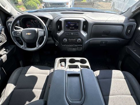 Used 2022 Chevrolet Silverado 1500 Custom AWD/4WD image 19