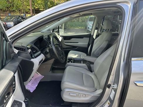 Certified 2022 Honda Odyssey Touring image 16