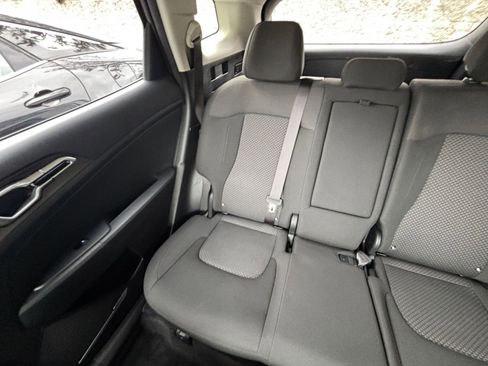 Used 2025 Kia Sportage LX image 40