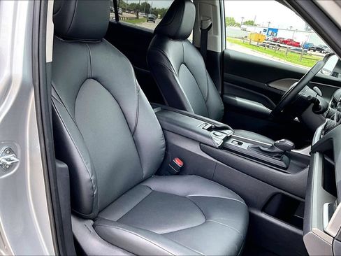 Used 2025 Toyota Grand Highlander AWD image 7