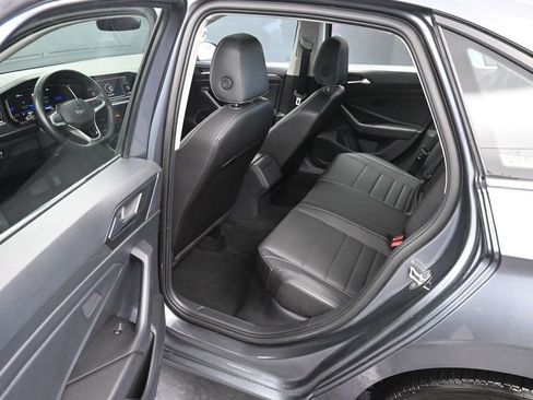 Used 2024 Volkswagen Jetta SE image 15