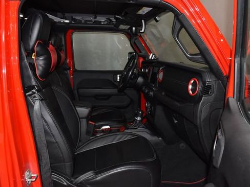 Used 2020 Jeep Wrangler Unlimited Sahara w/ Dual Top Group image 27