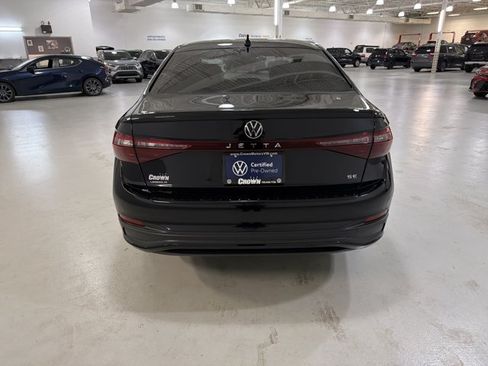 Certified 2026 Volkswagen Jetta SE FWD image 7