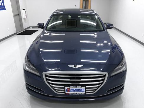 Used 2016 Hyundai Genesis 3.8 image 3