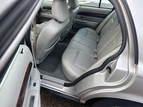 Used 2005 Mercury Grand Marquis LS image 12