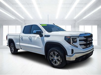 New 2025 GMC Sierra 1500 SLE