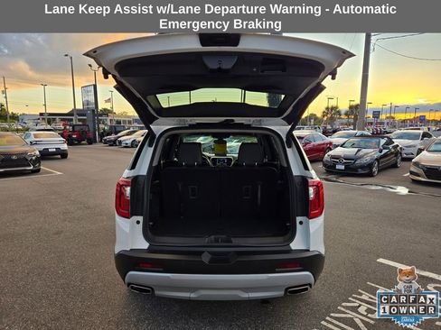 Used 2020 GMC Acadia SLT w/ Driver Alert Package II image 19