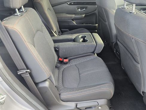 Certified 2025 Honda Pilot Sport image 17