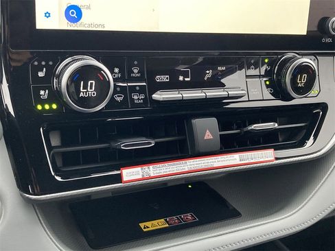 New 2026 Toyota Highlander Platinum image 26