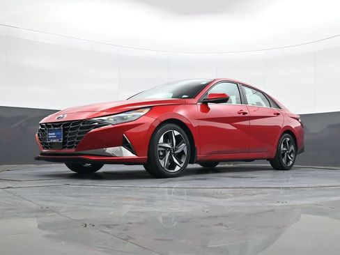 Certified 2023 Hyundai Elantra Limited image 21