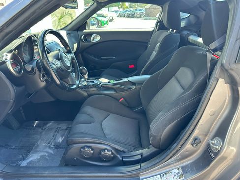Used 2013 Nissan 370Z Coupe image 24