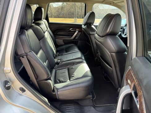 Used 2011 Acura MDX w/ Technology & Entertainment AWD/4WD image 16