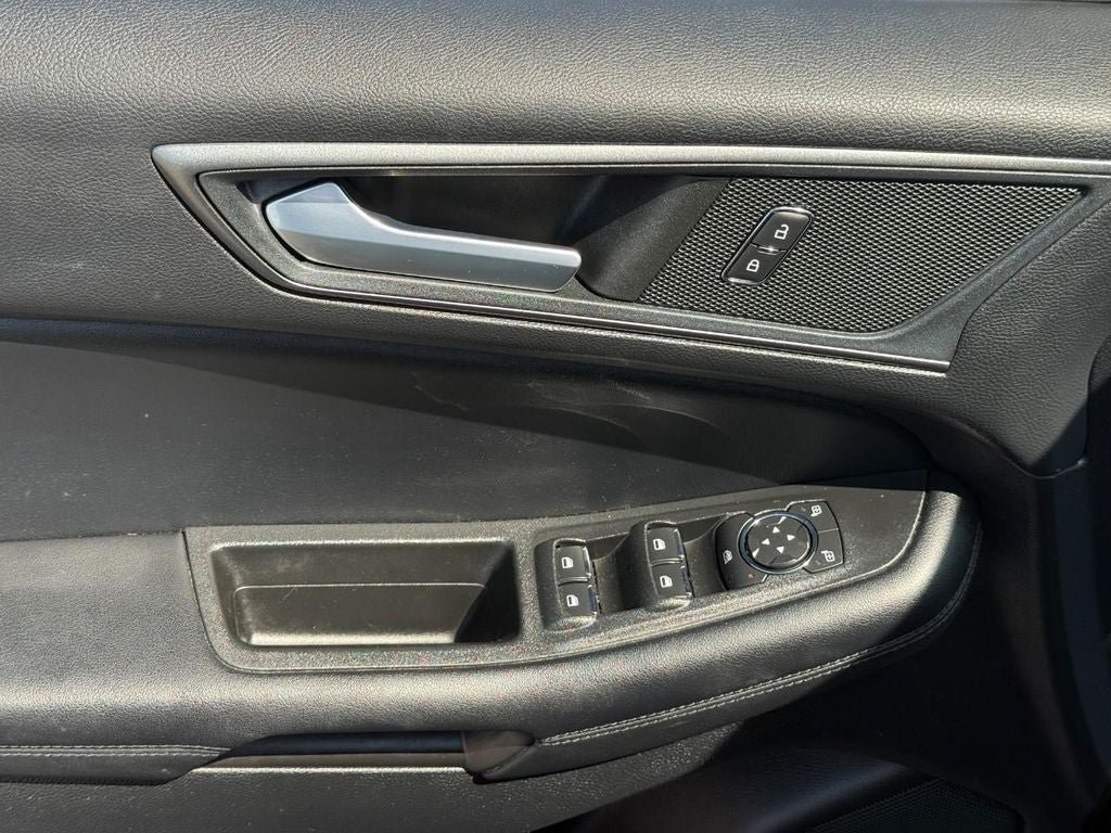 Used 2022 Ford Edge SE AWD/4WD image 16