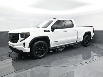 Used 2024 GMC Sierra 1500 Pro w/ Graphite Edition