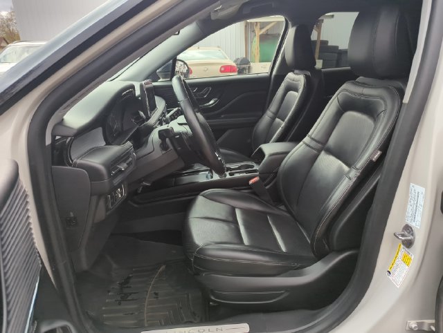 Used 2021 Lincoln Corsair AWD w/ Equipment Group 101A image 16