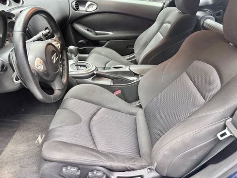 Used 2014 Nissan 370Z Coupe RWD image 10