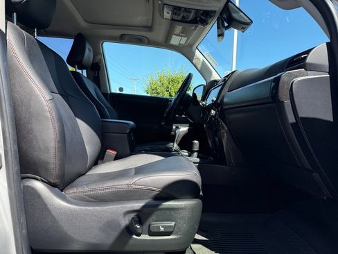 Certified 2023 Toyota 4Runner TRD Off-Road Premium w/ Moonroof Package AWD/4WD image 20