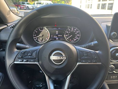 Used 2024 Nissan Sentra SV FWD image 27