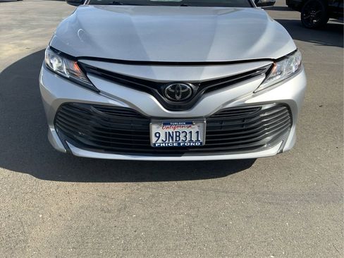 Used 2019 Toyota Camry LE image 23