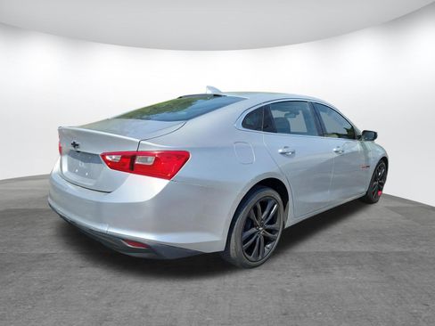 Used 2018 Chevrolet Malibu LT w/ Redline Edition image 22