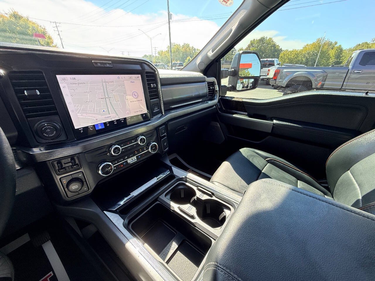 Used 2025 Ford F350 Lariat w/ Lariat Ultimate Package AWD/4WD image 34