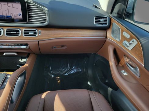 Used 2025 Mercedes-Benz GLE 450e 4MATIC image 21