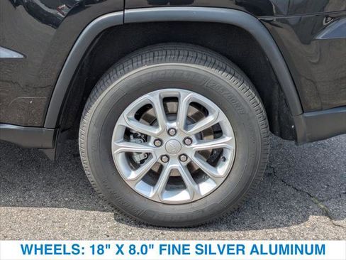 Used 2021 Jeep Grand Cherokee Laredo AWD/4WD image 11