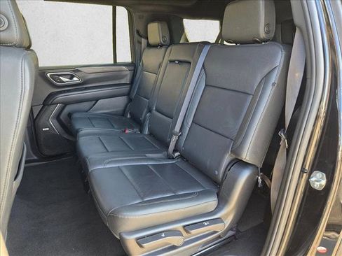 Used 2024 Chevrolet Suburban LT image 19