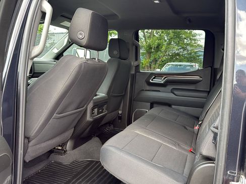 Used 2024 Chevrolet Silverado 1500 LT AWD/4WD image 10