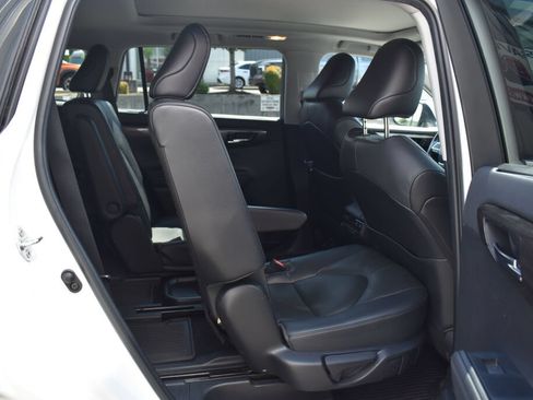 Used 2023 Toyota Highlander Platinum AWD/4WD image 23