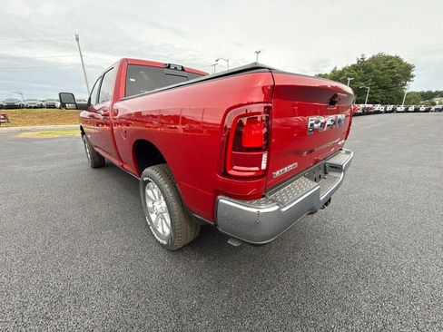 New 2026 RAM 2500 Laramie AWD/4WD image 3