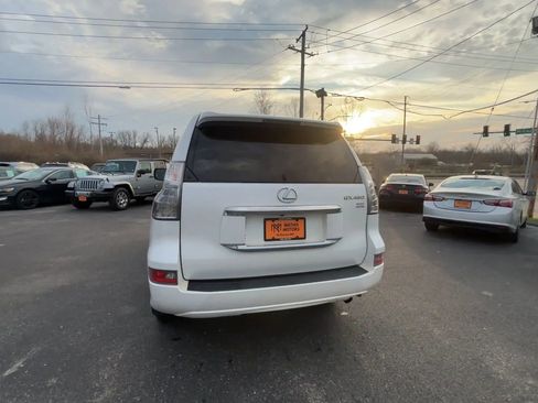 Used 2017 Lexus GX 460 AWD/4WD image 7