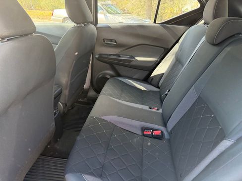 Used 2020 Nissan Kicks SV image 11