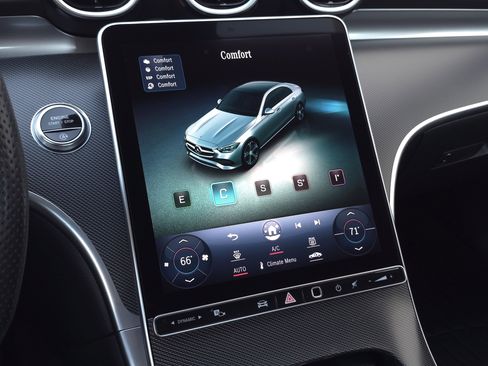 Used 2024 Mercedes-Benz C 300 Sedan image 18