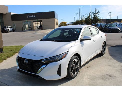 Used 2024 Nissan Sentra SV image 7