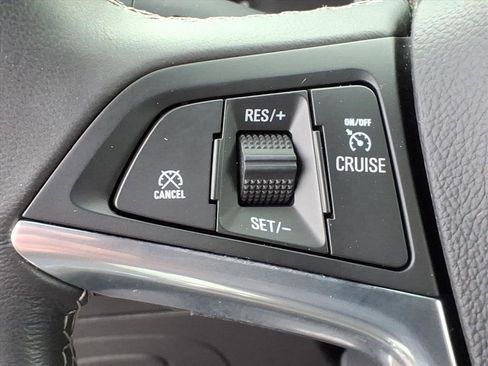 Certified 2022 Buick Encore Preferred w/ Safety Package image 19